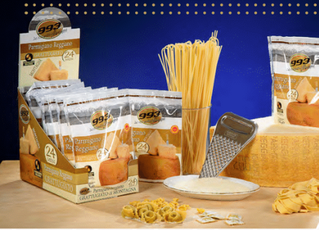 Ser tarty parmezan dojrzewający 24 miesiące - Parmigiano Reggiano 24M grattugiato Caseficio Cavolai 993 100 g