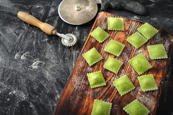 Makaron włoski ravioloni z ricottą i szpinakiem - Perino 250 g